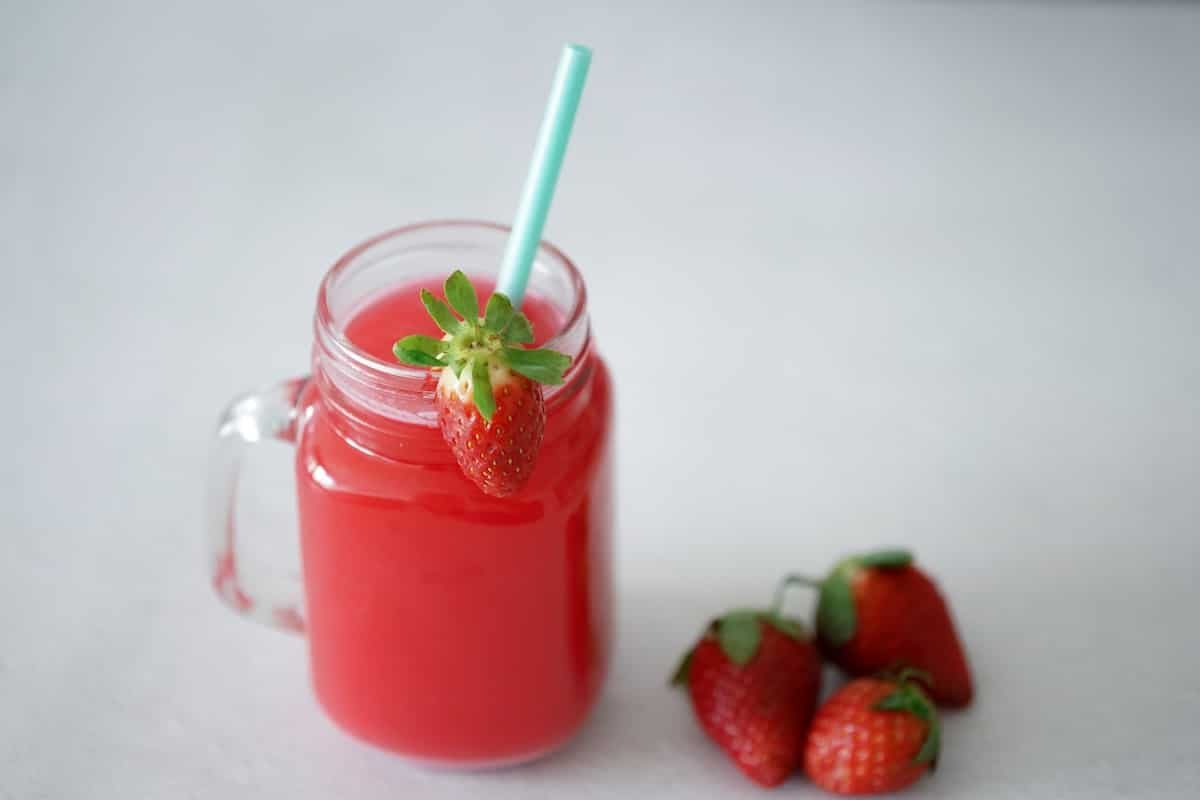 Smoothie détox fraise